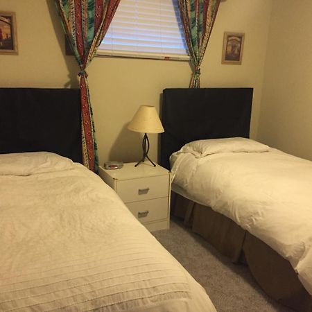 Bed & Breakfast Monarch キャンモア エクステリア 写真